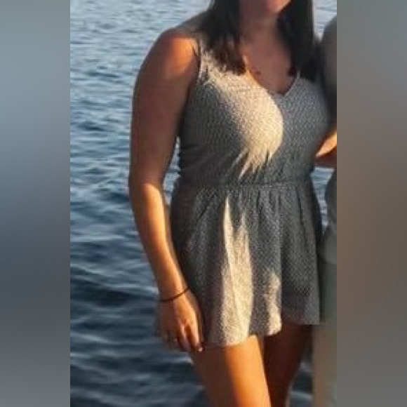 B&W romper - Picture 1 of 3